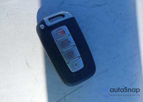 2012 Hyundai Genesis 3.8 z USA, uszkodzony, nr VIN KMHGC4DD3CU169321